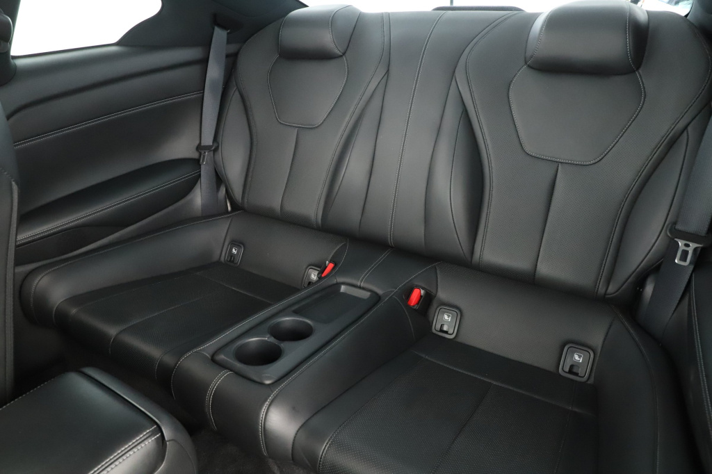 Infiniti Q60