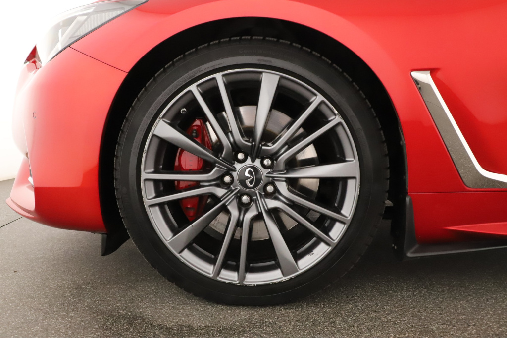 Infiniti Q60