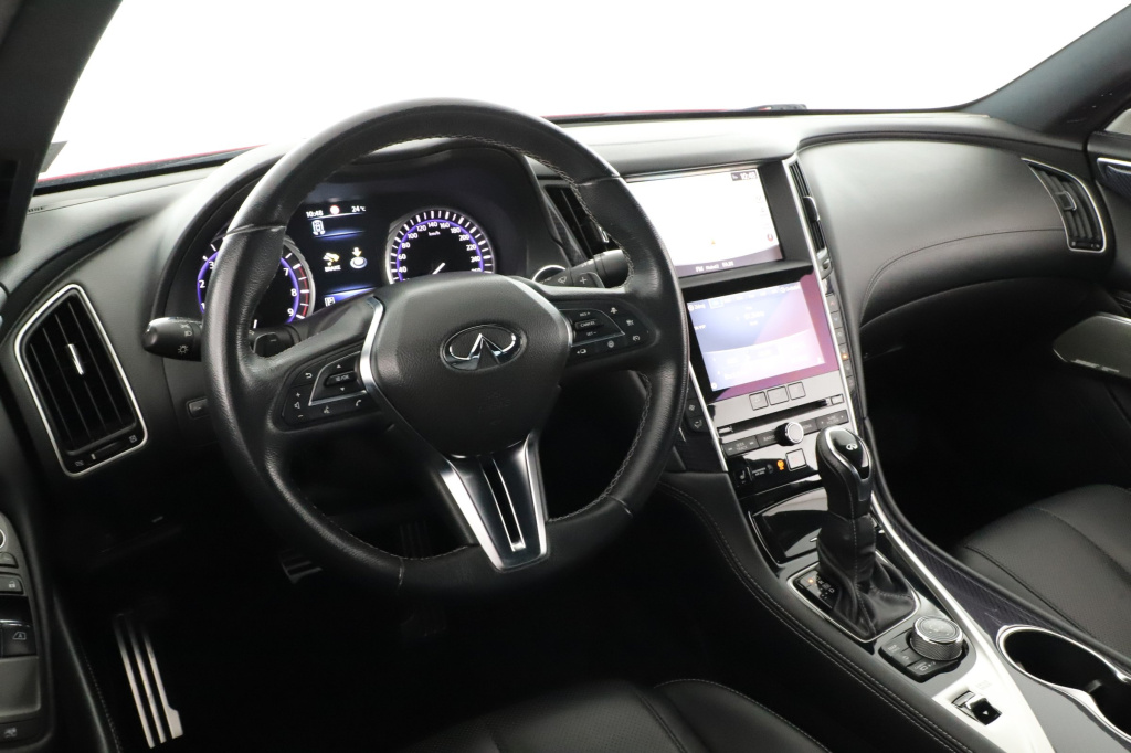 Infiniti Q60