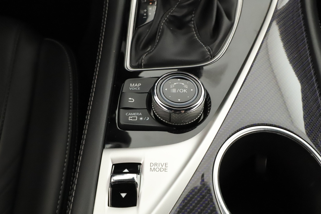 Infiniti Q60