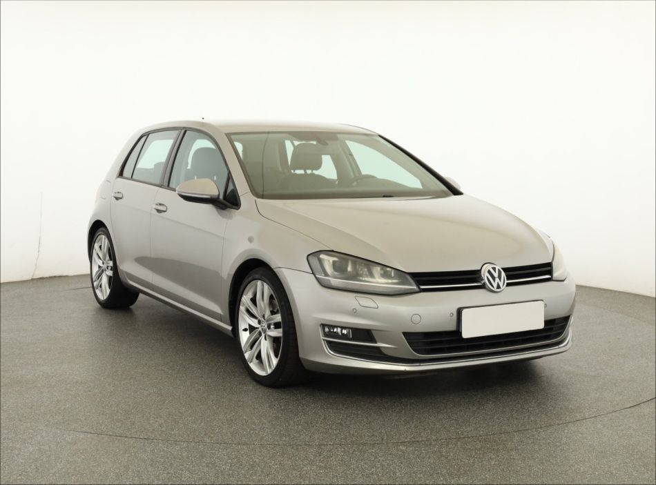 Volkswagen Golf - 2012