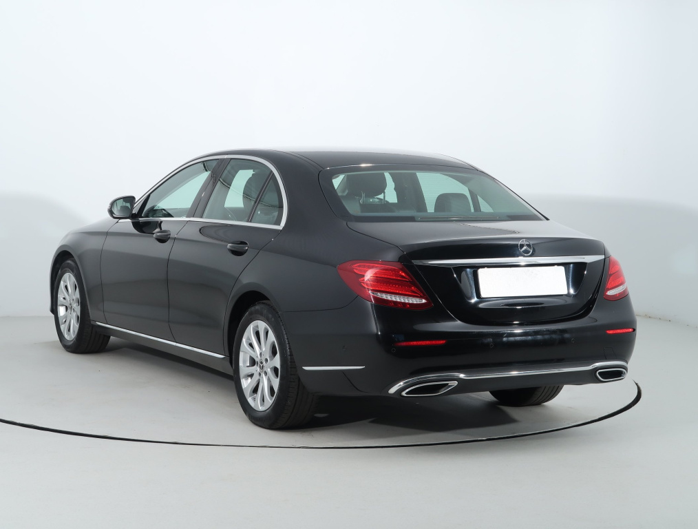 Mercedes-Benz E