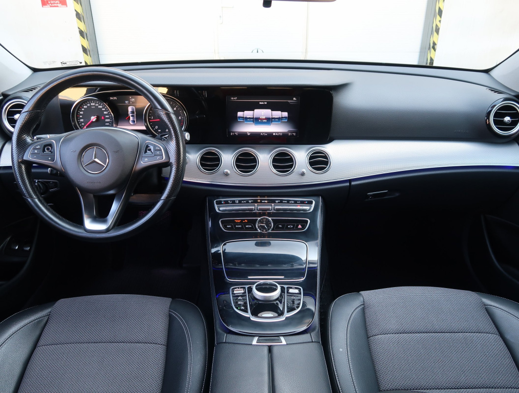 Mercedes-Benz E