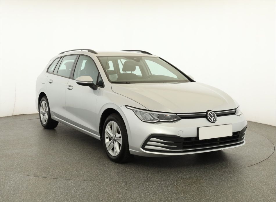 Volkswagen Golf - 2021