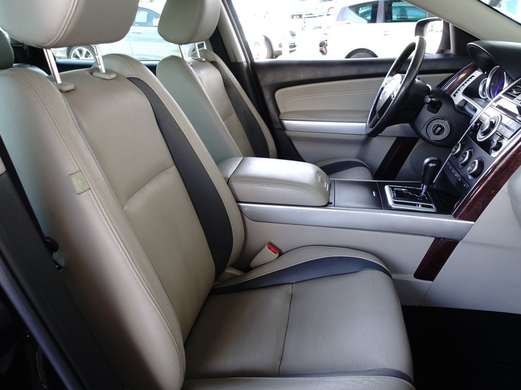 Mazda CX-9