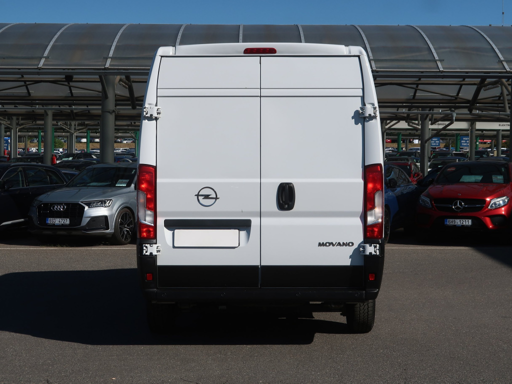 Opel Movano