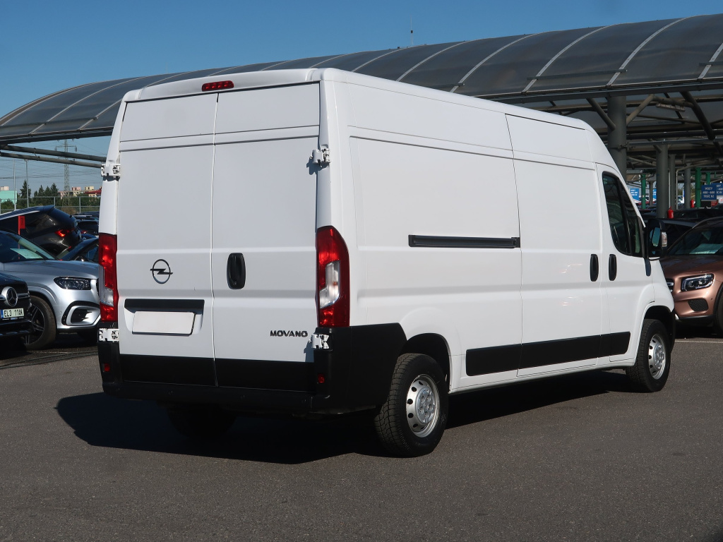 Opel Movano