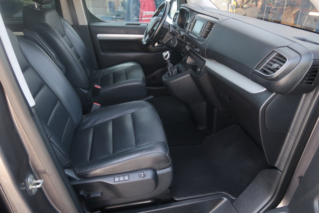 Peugeot Traveller
