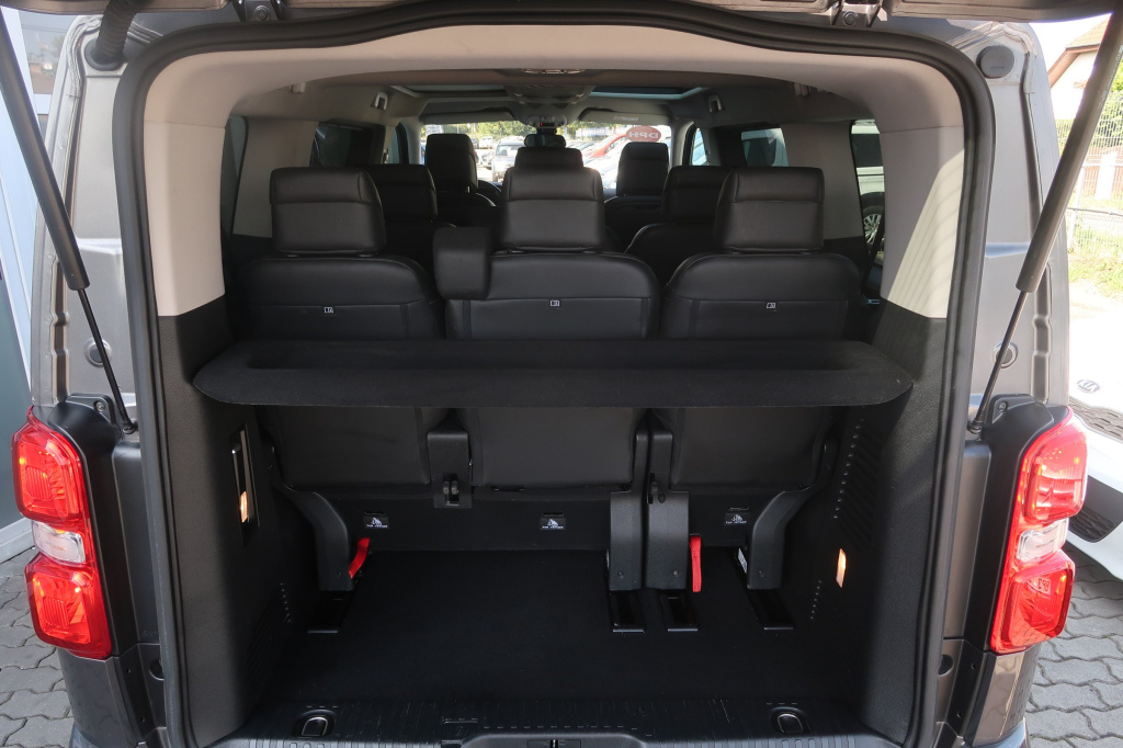 Peugeot Traveller
