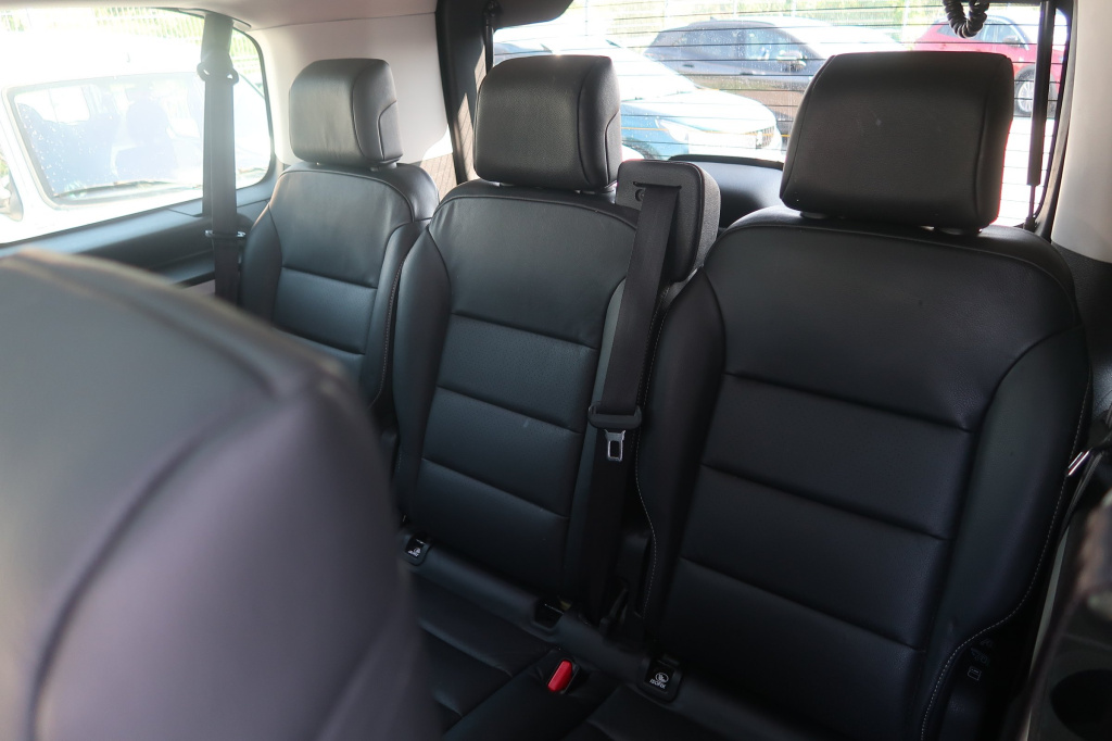 Peugeot Traveller