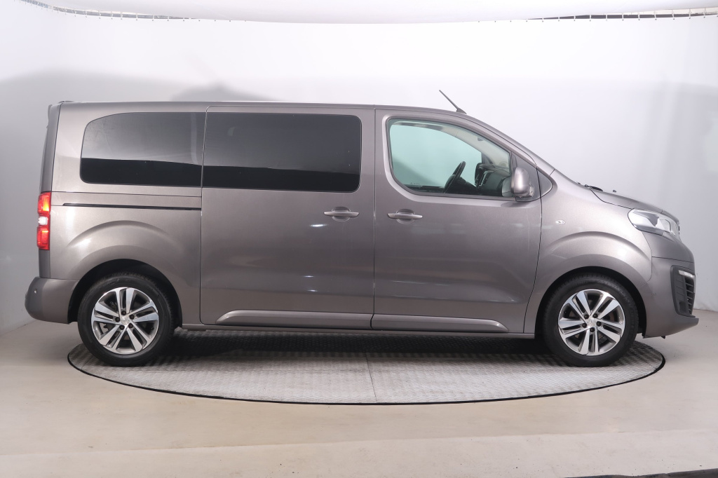 Peugeot Traveller