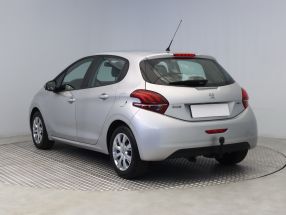 Peugeot 208 - 2016