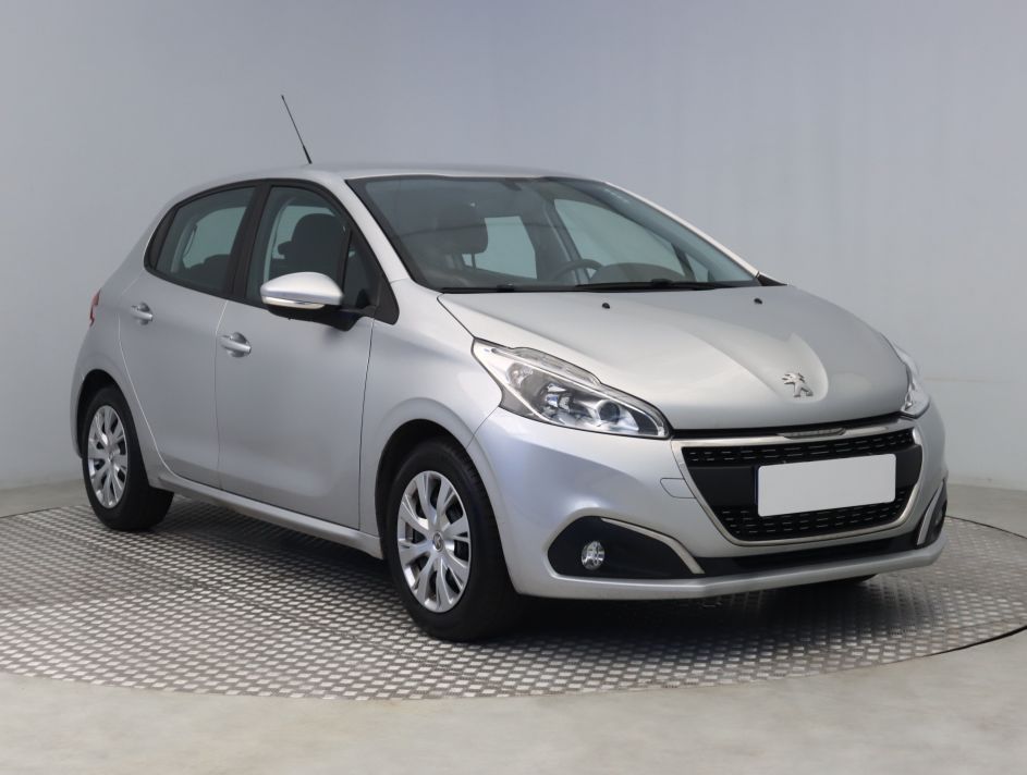 Peugeot 208 - 2016