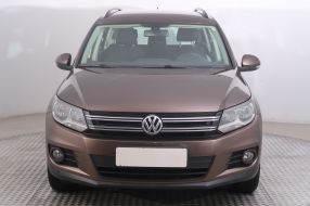 Volkswagen Tiguan - 2015
