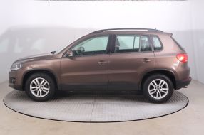 Volkswagen Tiguan - 2015