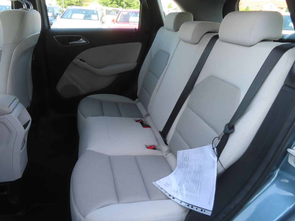 Mercedes-Benz B