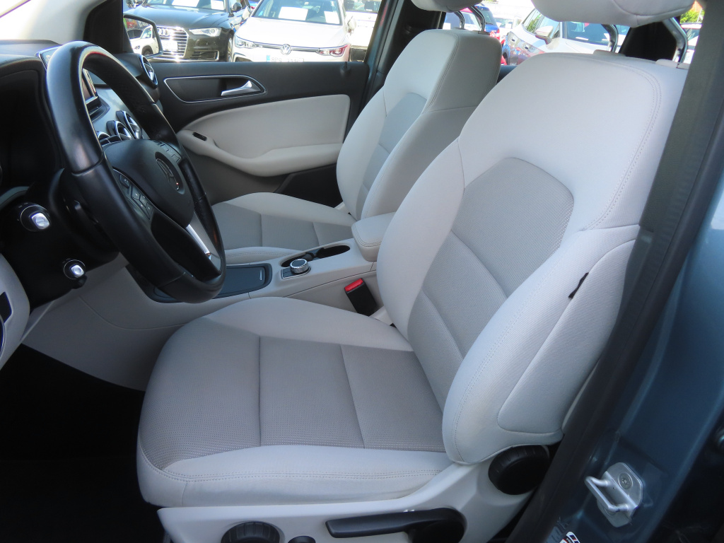 Mercedes-Benz B