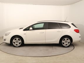 Opel Astra - 2011