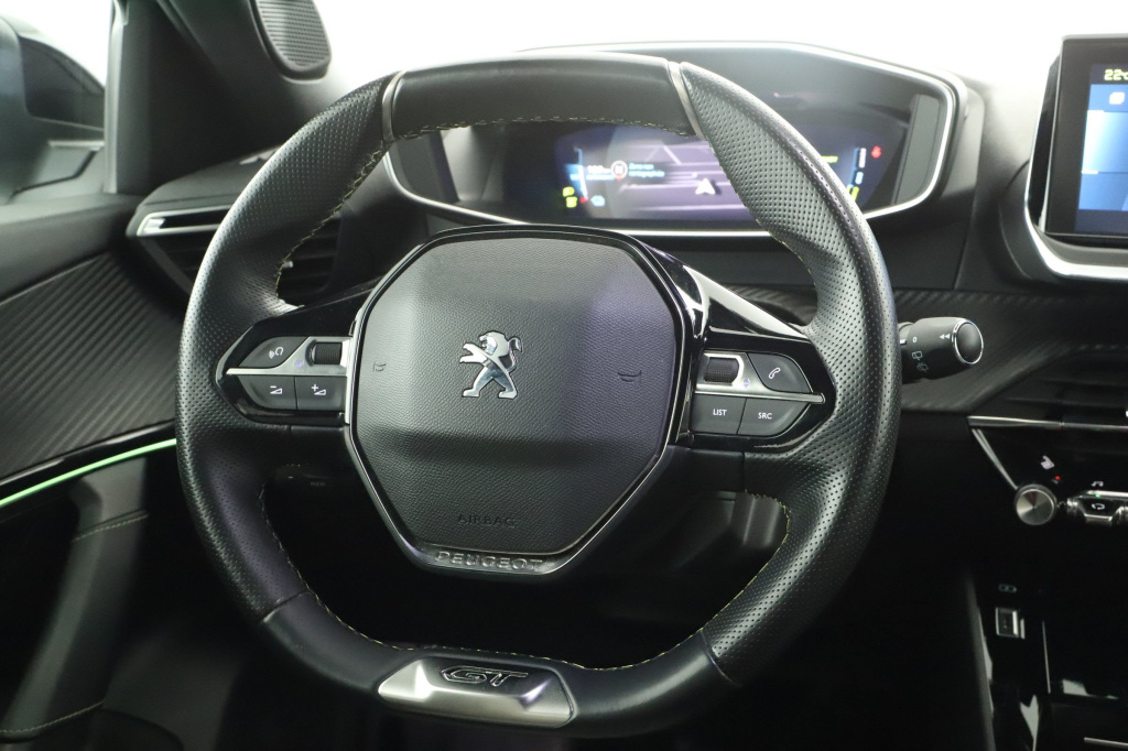 Peugeot e-2008