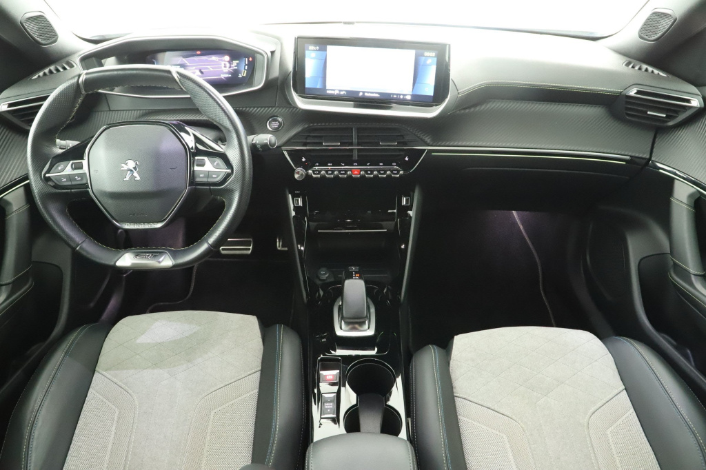 Peugeot e-2008