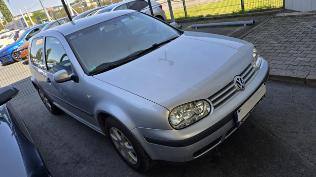 Volkswagen Golf 2003
