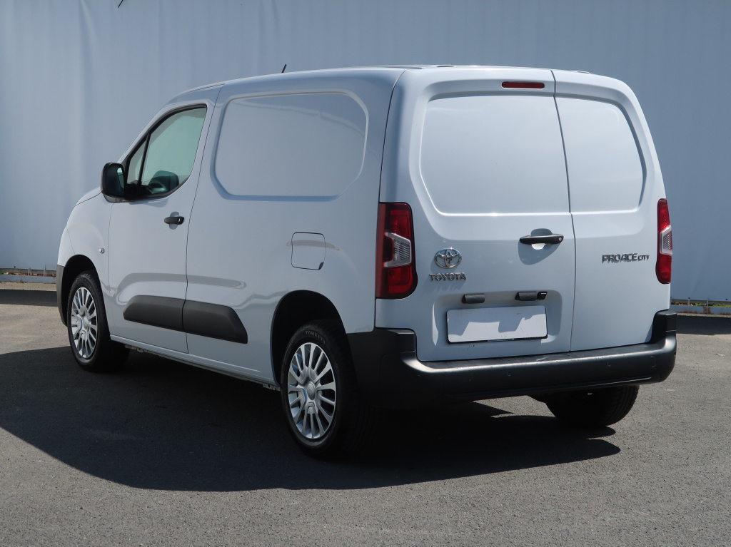 Toyota Proace City