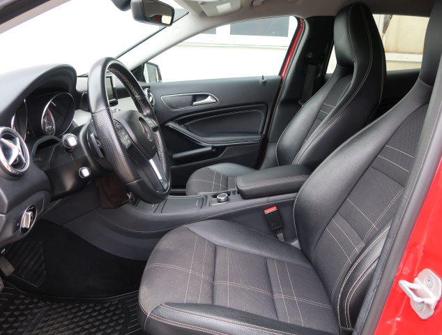 Mercedes-Benz GLA 200 CDI 4MATIC