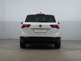 Volkswagen Tiguan - 2018