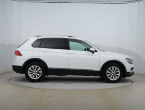 Volkswagen Tiguan - 2018