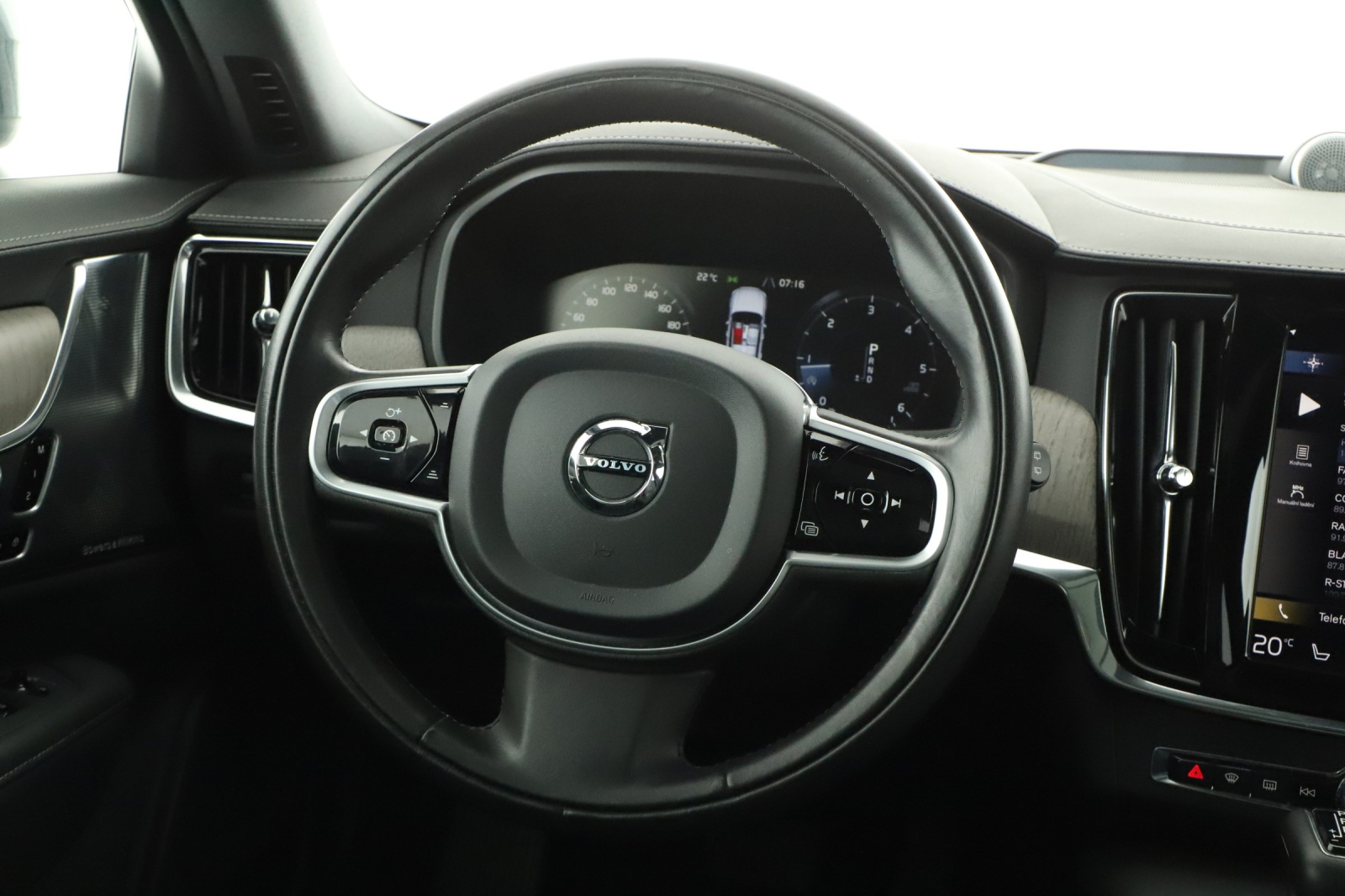 Volvo V90 Cross Country - 2020