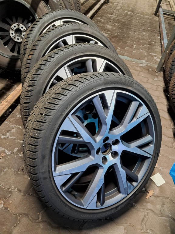 Volvo V90 Cross Country