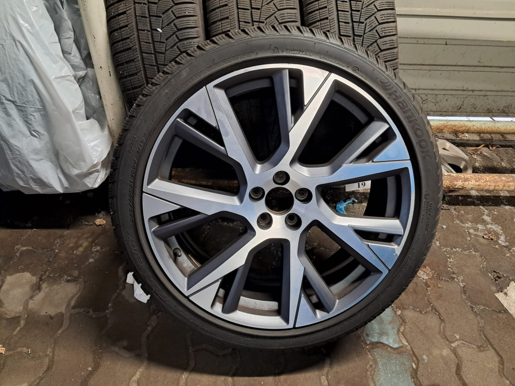 Volvo V90 Cross Country