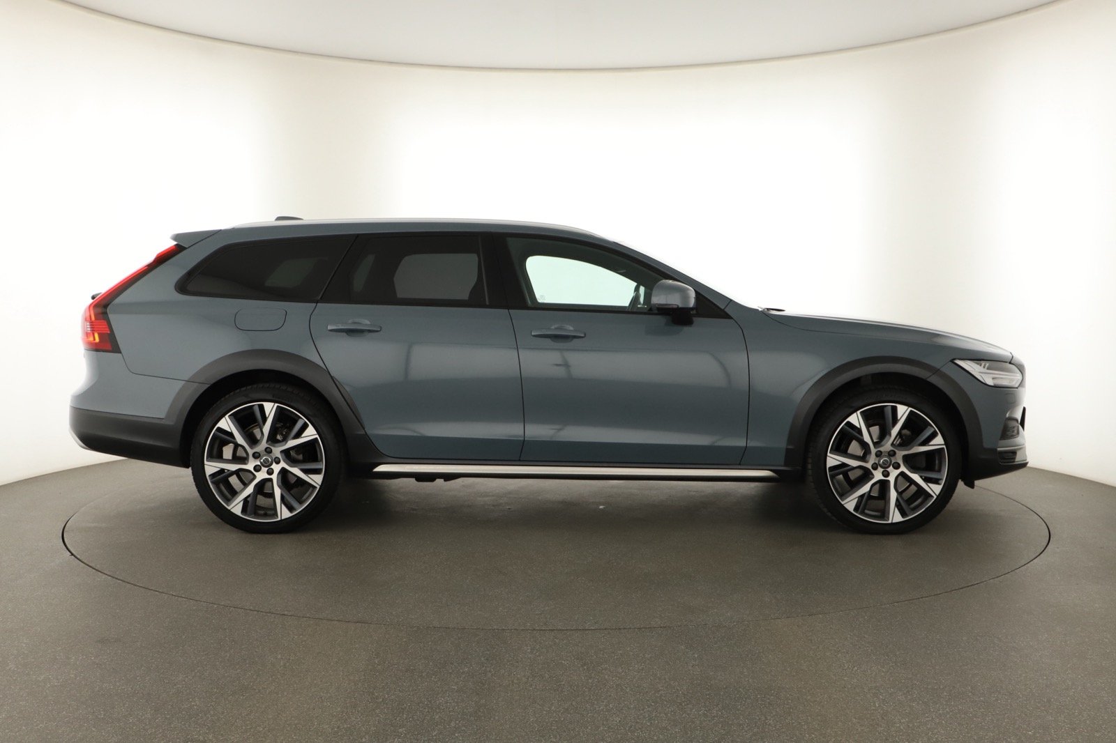 Volvo V90 Cross Country - 2020