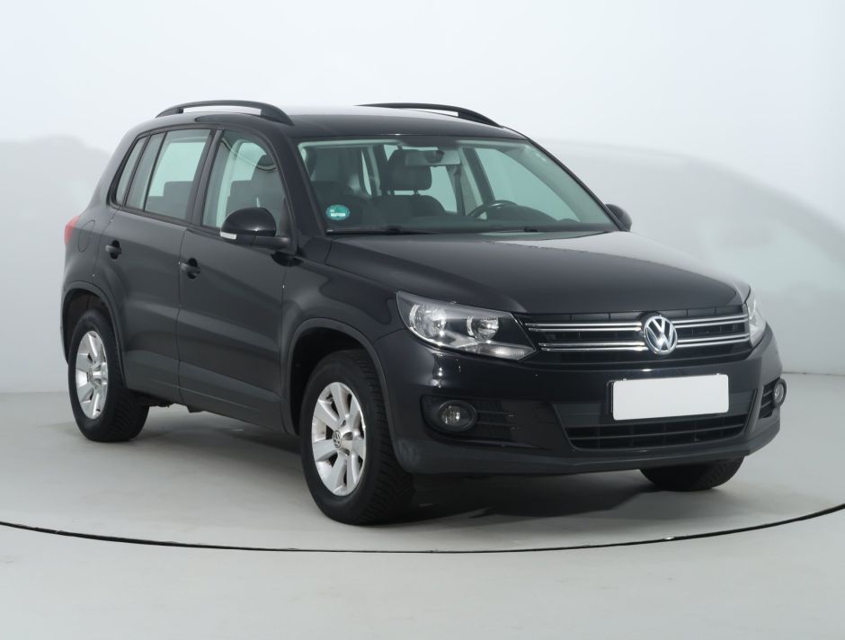 Volkswagen Tiguan - 2012