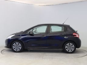 Peugeot 208 - 2015