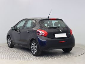 Peugeot 208 - 2015