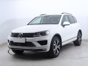 Volkswagen Touareg - 2015