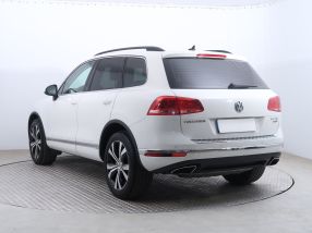 Volkswagen Touareg - 2015