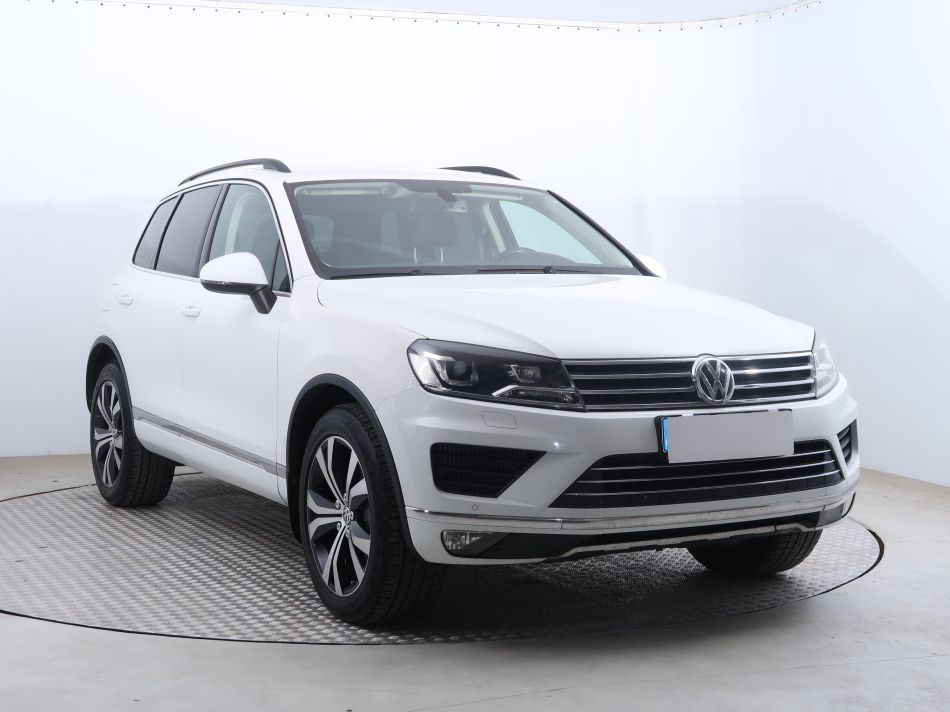 Volkswagen Touareg - 2015