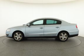 Volkswagen Passat - 2005