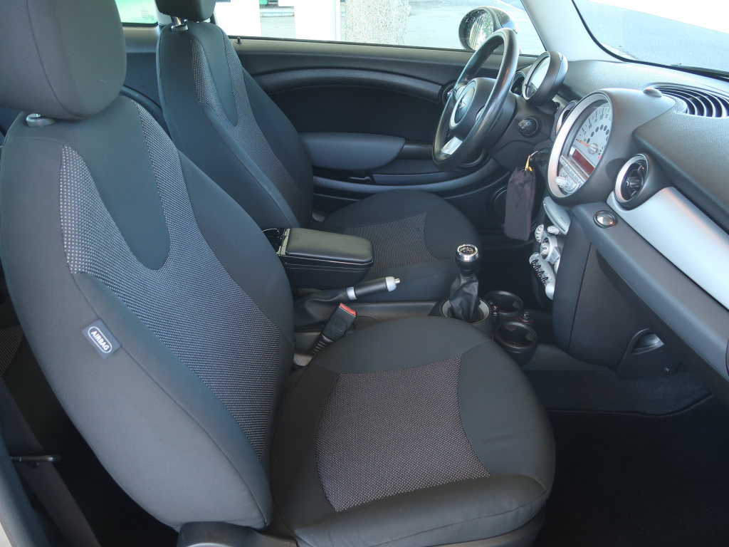 MINI 3-door