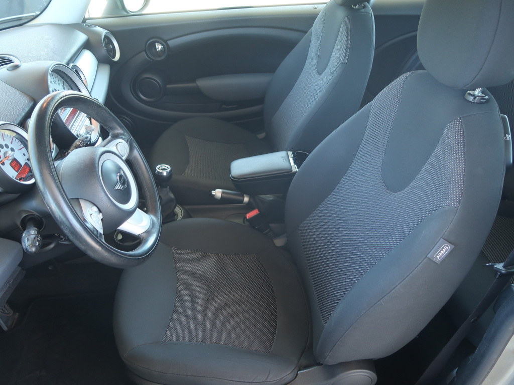 MINI 3-door