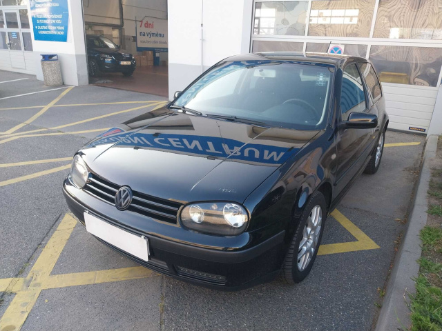 Volkswagen Golf 2003