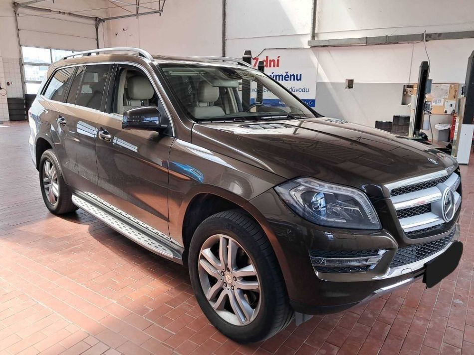Mercedes-Benz GL - 2013