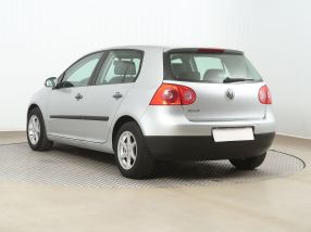 Volkswagen Golf - 2004