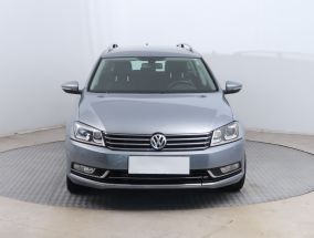 Volkswagen Passat - 2011