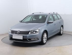 Volkswagen Passat - 2011