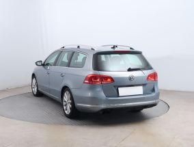 Volkswagen Passat - 2011