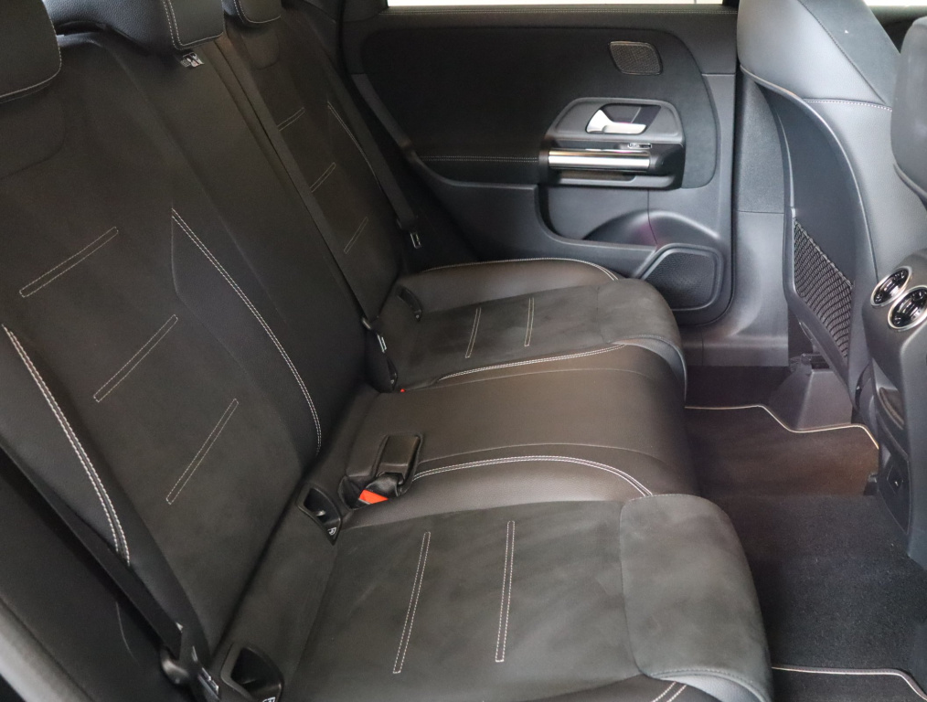 Mercedes-Benz B