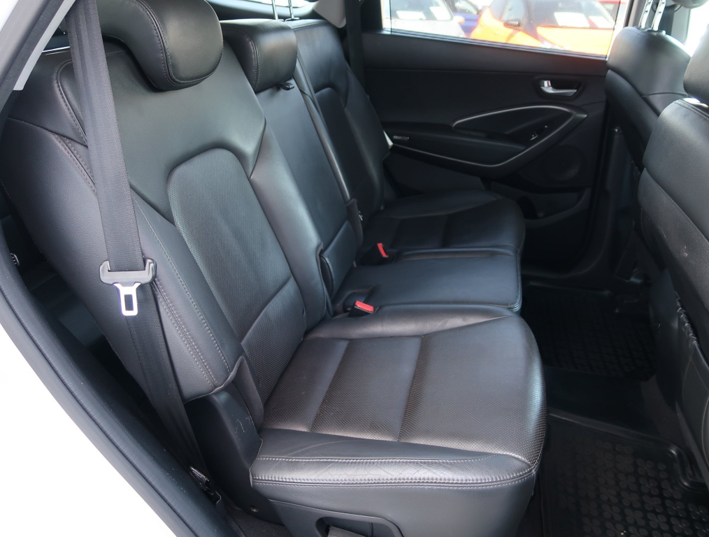 Hyundai Grand Santa Fe